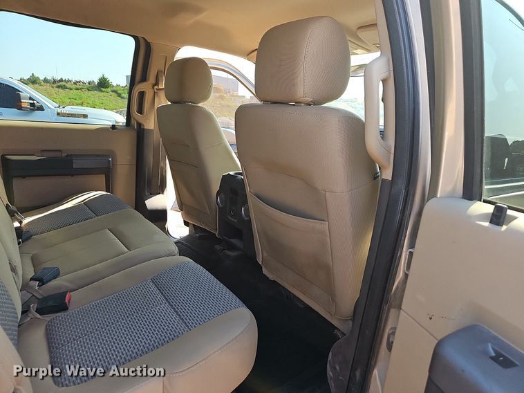 image for item LW9737 2012 Ford F250 Super Duty XL  Crew Cab pickup truck