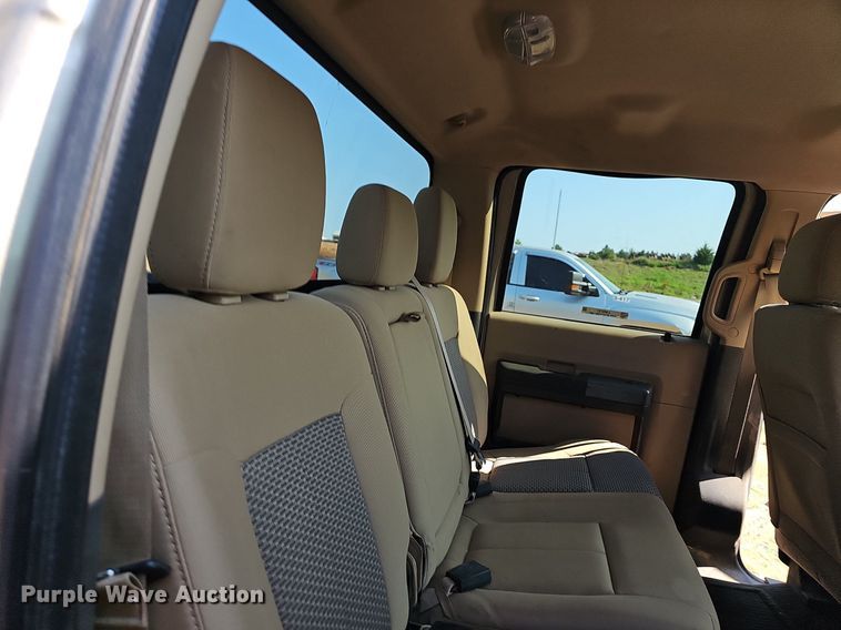 image for item LW9737 2012 Ford F250 Super Duty XL  Crew Cab pickup truck