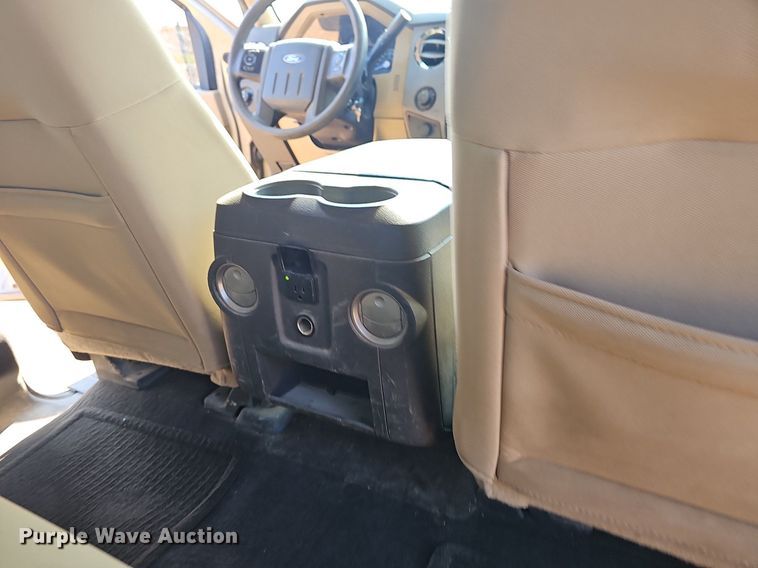 image for item LW9737 2012 Ford F250 Super Duty XL  Crew Cab pickup truck