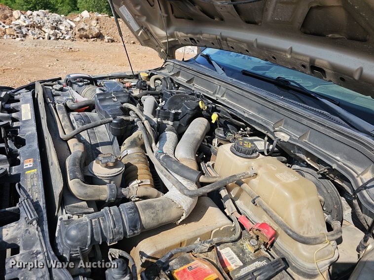 image for item LW9737 2012 Ford F250 Super Duty XL  Crew Cab pickup truck