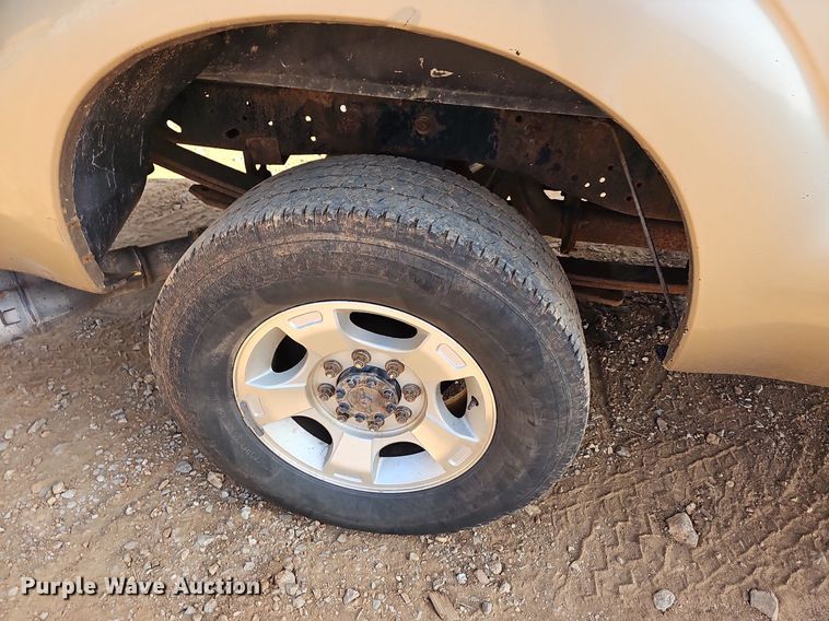 image for item LW9737 2012 Ford F250 Super Duty XL  Crew Cab pickup truck