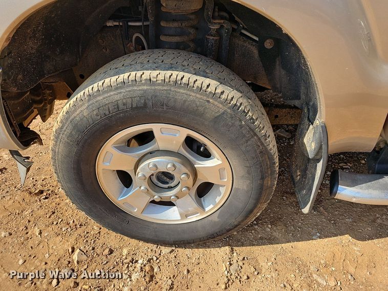 image for item LW9737 2012 Ford F250 Super Duty XL  Crew Cab pickup truck