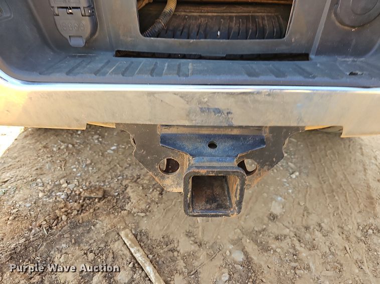 image for item LW9738 2018 Chevrolet Silverado  Crew Cab pickup truck