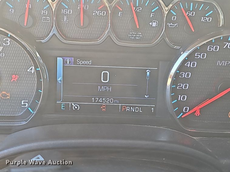 image for item LW9738 2018 Chevrolet Silverado  Crew Cab pickup truck