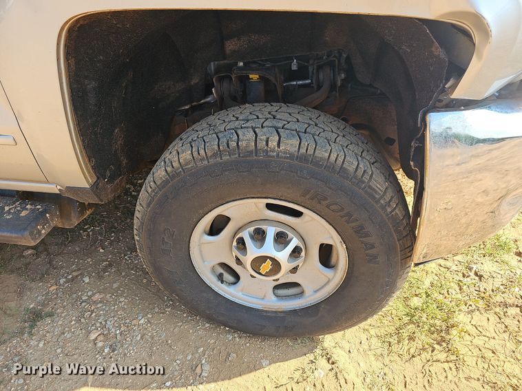 image for item LW9738 2018 Chevrolet Silverado  Crew Cab pickup truck