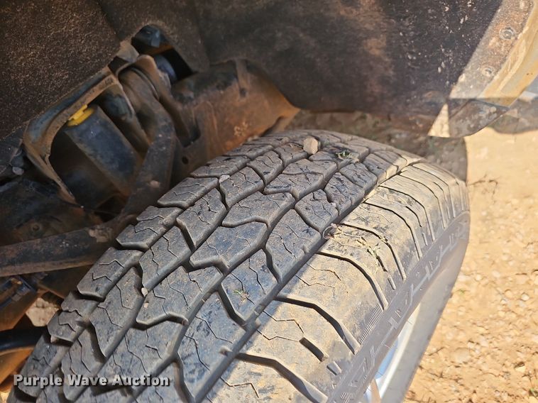 image for item LW9738 2018 Chevrolet Silverado  Crew Cab pickup truck