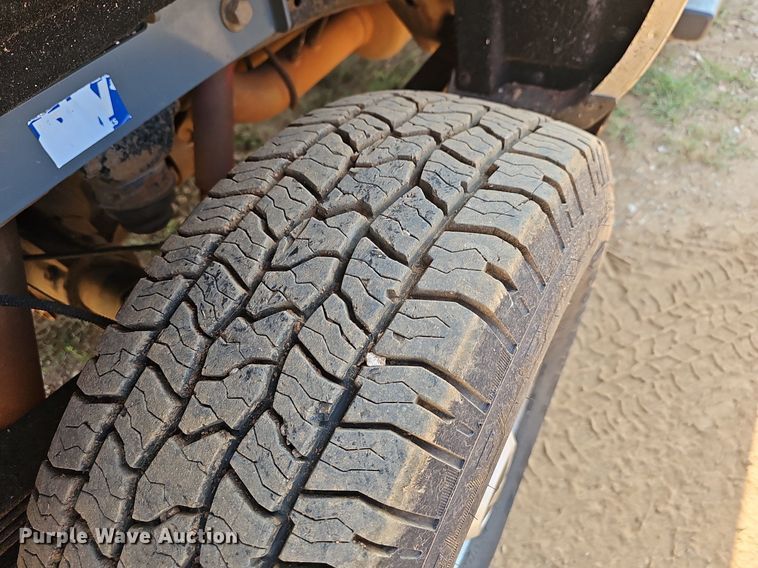 image for item LW9738 2018 Chevrolet Silverado  Crew Cab pickup truck