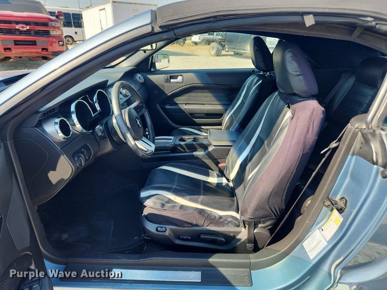 image for item LX9700 2006 Ford Mustang GT  convertible