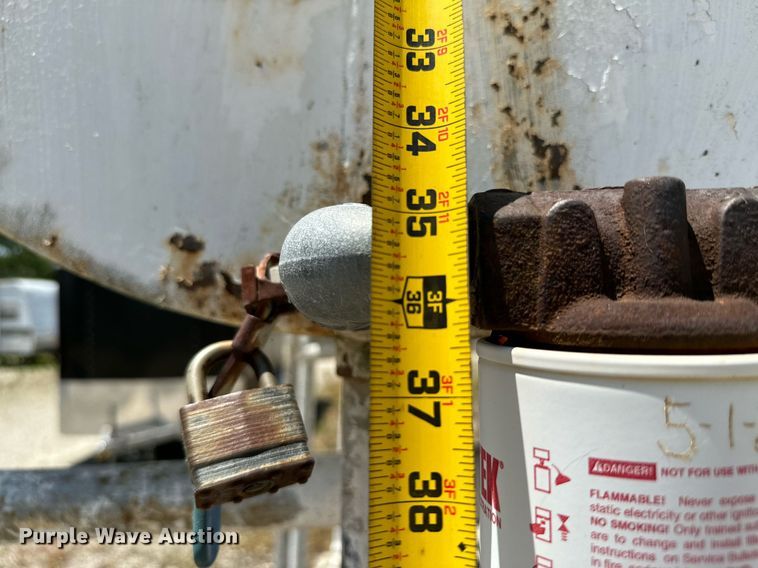 image for item MB9571 (2) fuel tanks