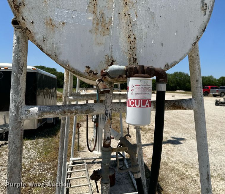 image for item MB9571 (2) fuel tanks