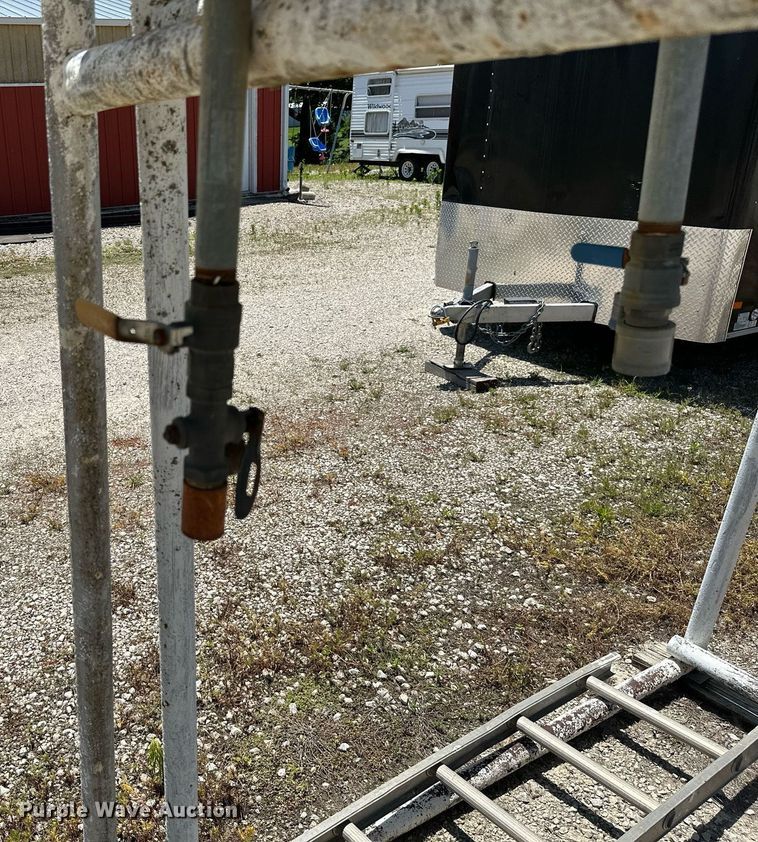 image for item MB9571 (2) fuel tanks