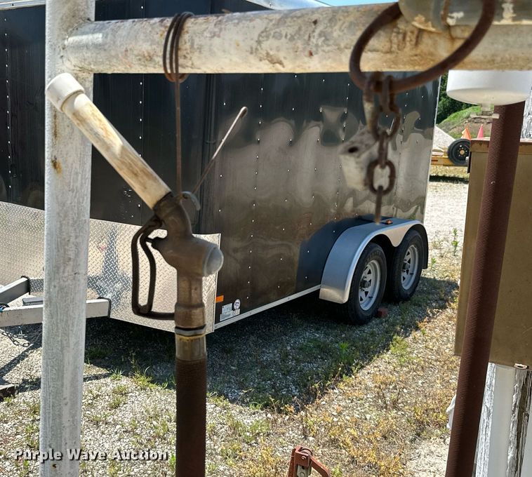 image for item MB9571 (2) fuel tanks