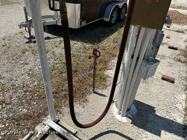 image for item MB9571 (2) fuel tanks