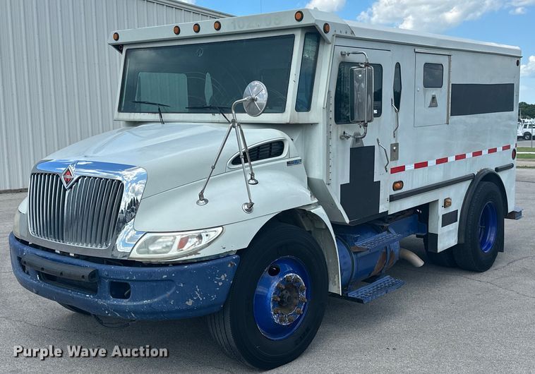 image for item MB9618 2010 International 4300  armored truck