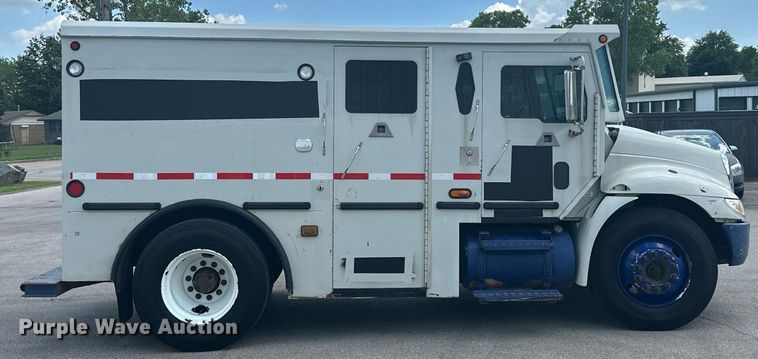 image for item MB9618 2010 International 4300  armored truck