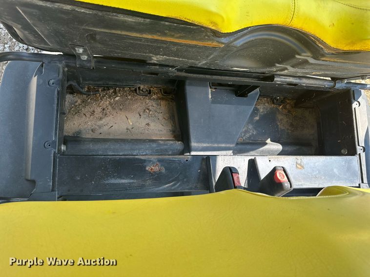 image for item MB9646 2014 John Deere 550 S4  utility vehicle