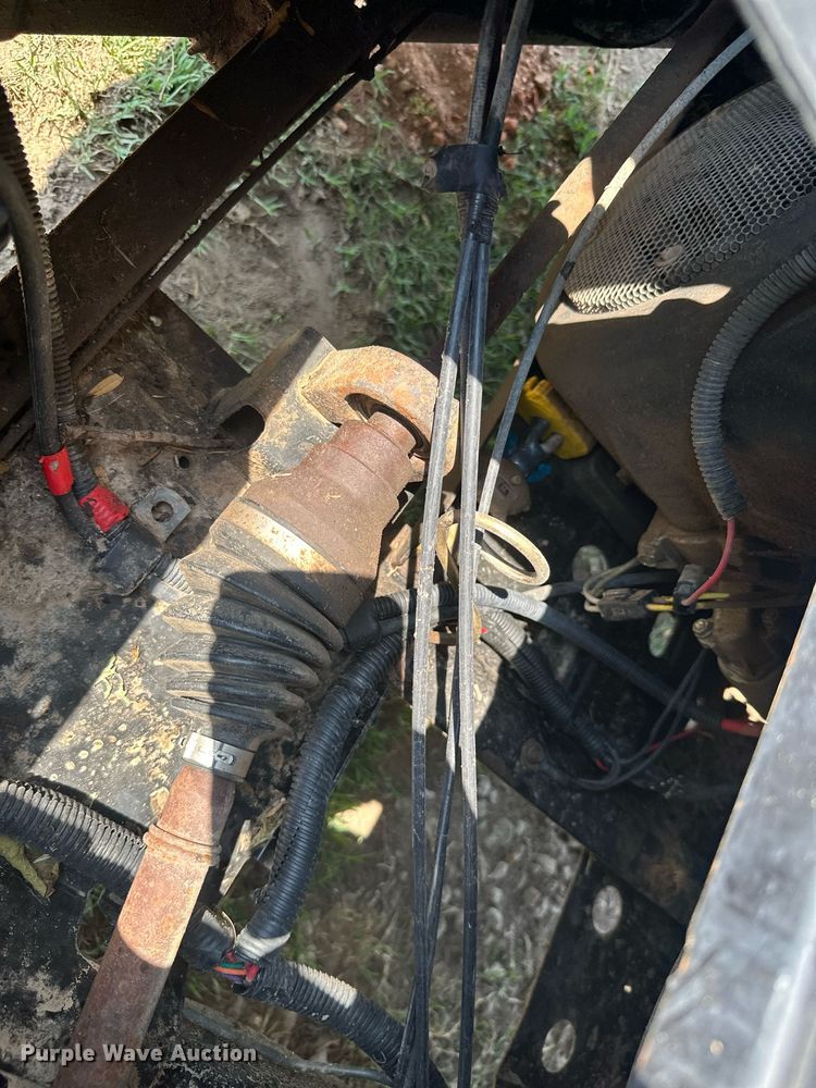 image for item MB9646 2014 John Deere 550 S4  utility vehicle