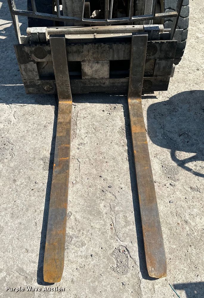 image for item MB9655 Clark CGP25  forklift