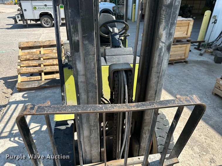image for item MB9655 Clark CGP25  forklift