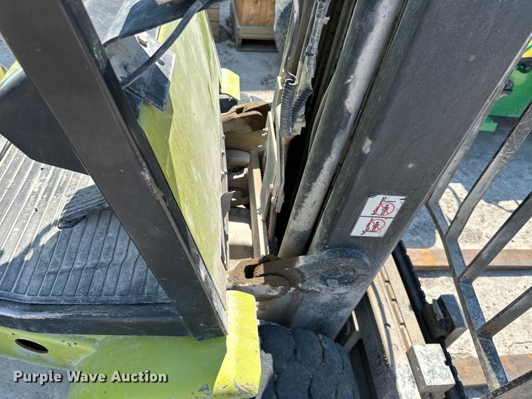 image for item MB9655 Clark CGP25  forklift