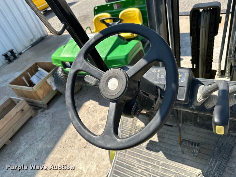 image for item MB9655 Clark CGP25  forklift