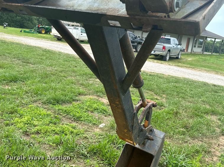 image for item MB9667 Skid steer backhoe