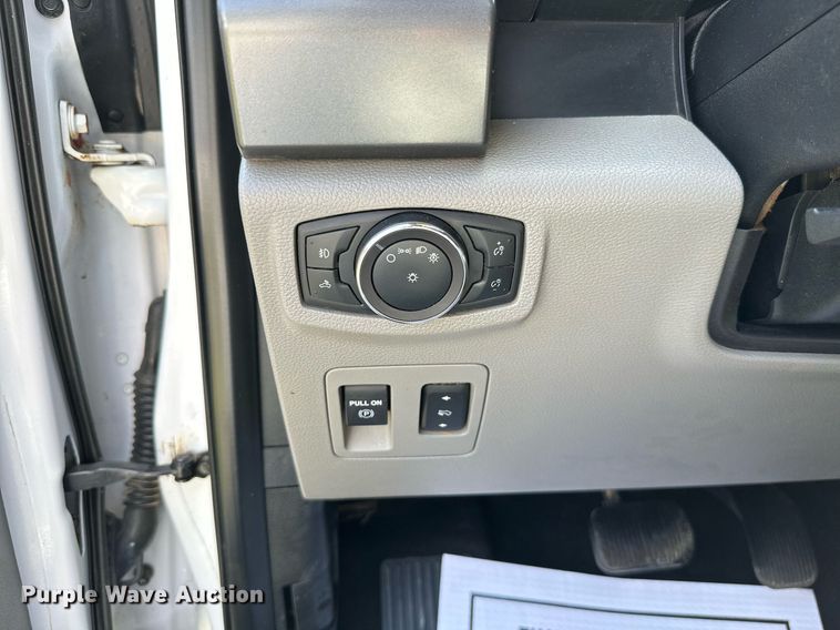 image for item MB9677 2019 Ford F150  SuperCrew pickup truck