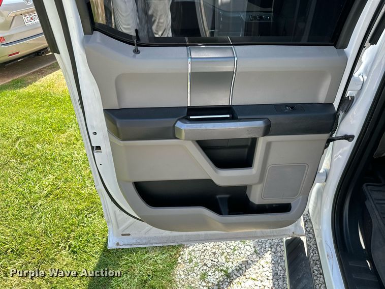 image for item MB9677 2019 Ford F150  SuperCrew pickup truck