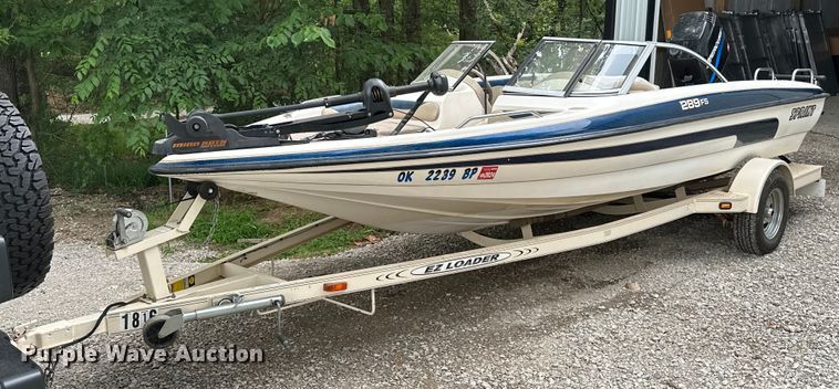 image for item MB9685 2001 Sprint 289FS  boat