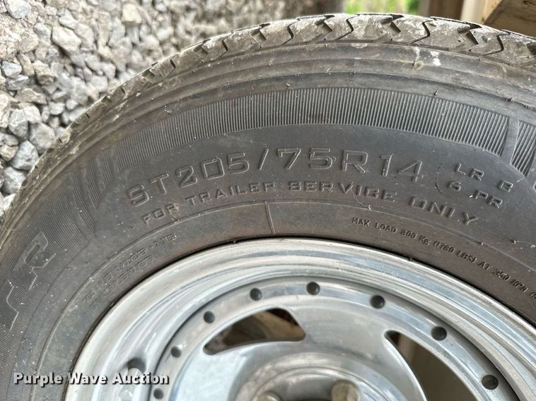 image for item MB9685 2001 Sprint 289FS  boat