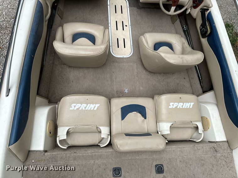 image for item MB9685 2001 Sprint 289FS  boat