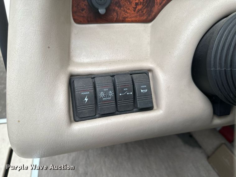 image for item MB9685 2001 Sprint 289FS  boat