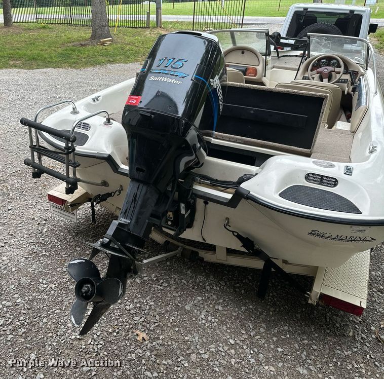 image for item MB9685 2001 Sprint 289FS  boat