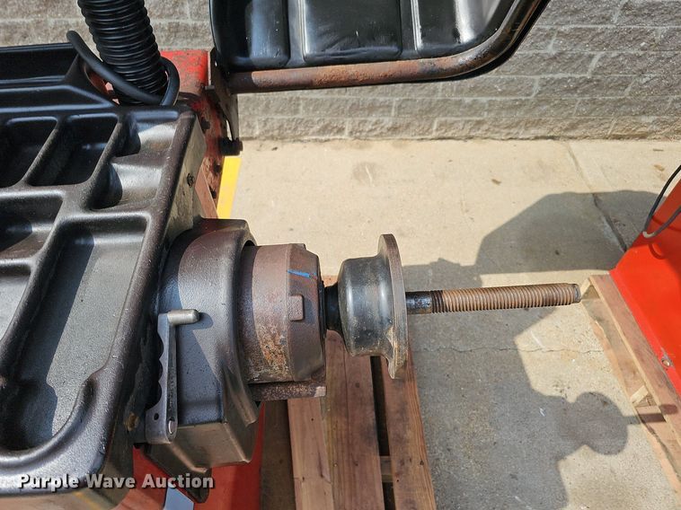 image for item MD9901 (2) Wheel balancers