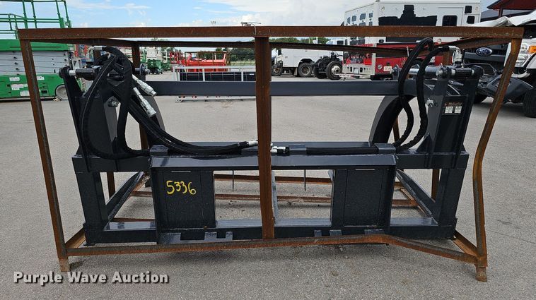 image for item MD9909 2023 Wolverine BG-13-72W  skid steer grapple bucket