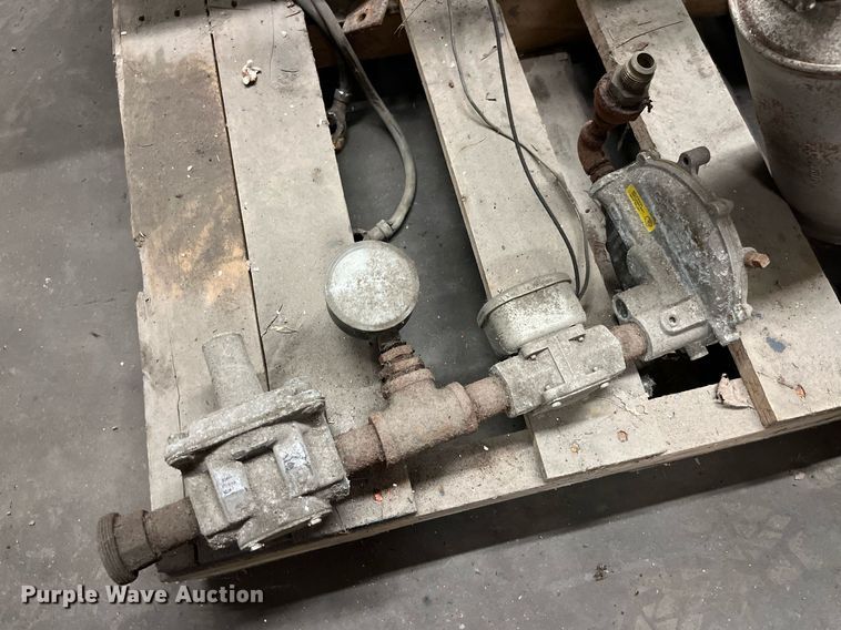 image for item MG9331 Onan TEU30-37252E  generator