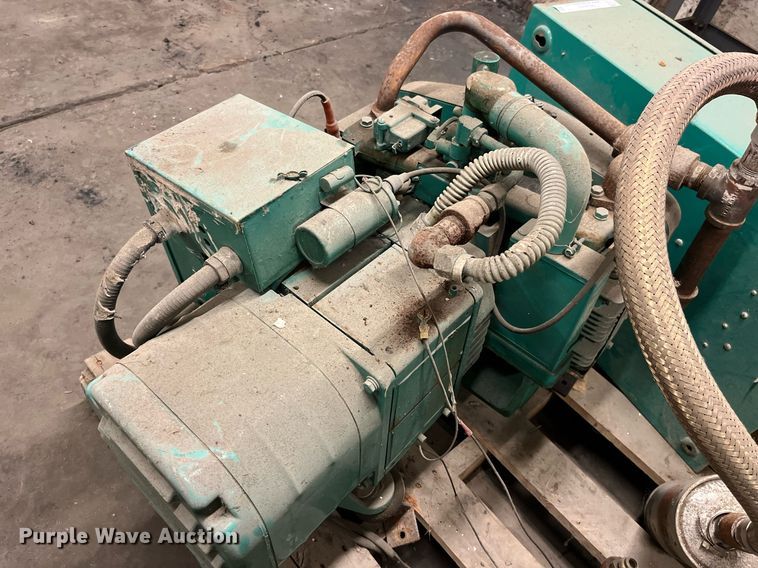 image for item MG9331 Onan TEU30-37252E  generator