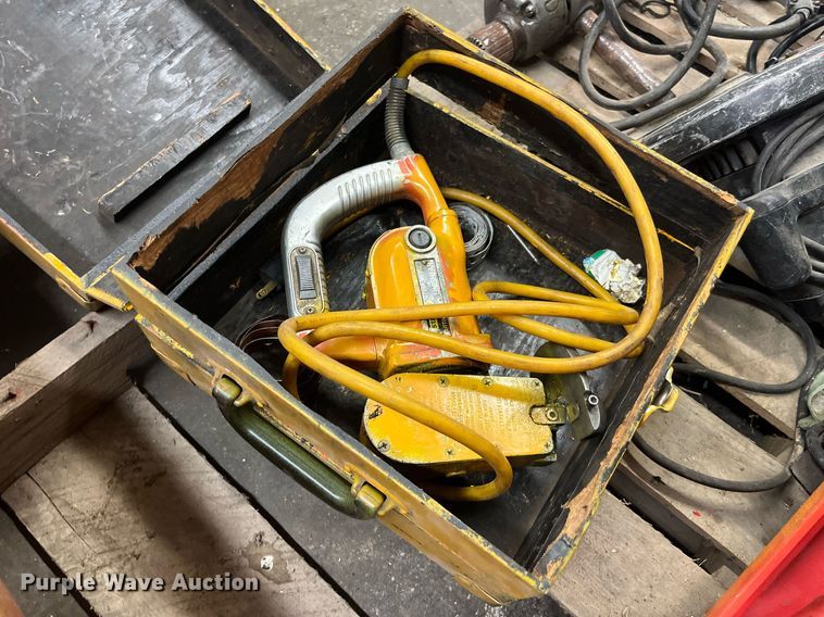 image for item MG9339 Tools