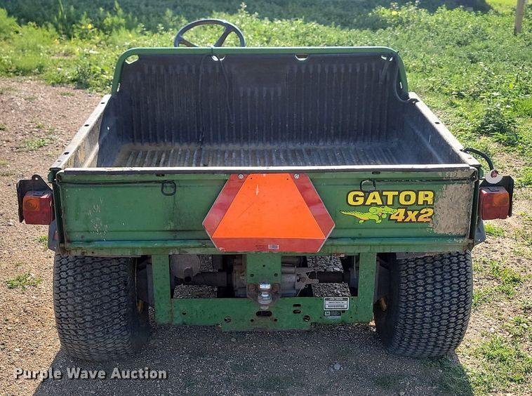 image for item ML9512 1997 John Deere Gator 4x2  utility vehicle
