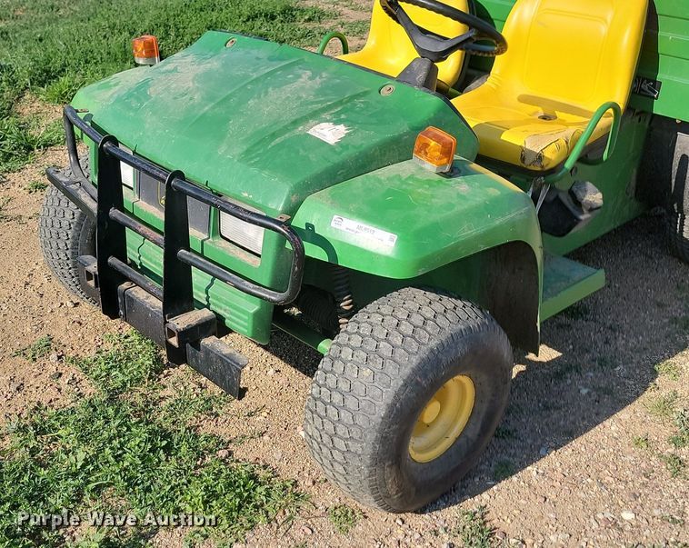 image for item ML9512 1997 John Deere Gator 4x2  utility vehicle