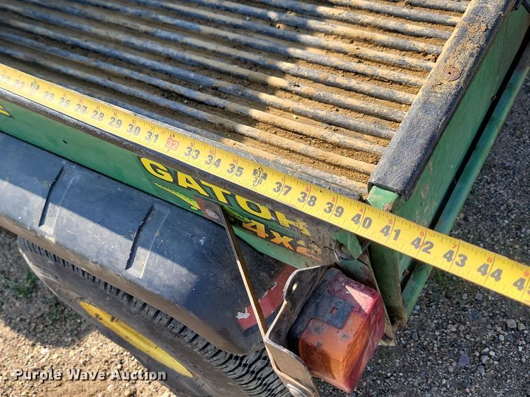 image for item ML9512 1997 John Deere Gator 4x2  utility vehicle