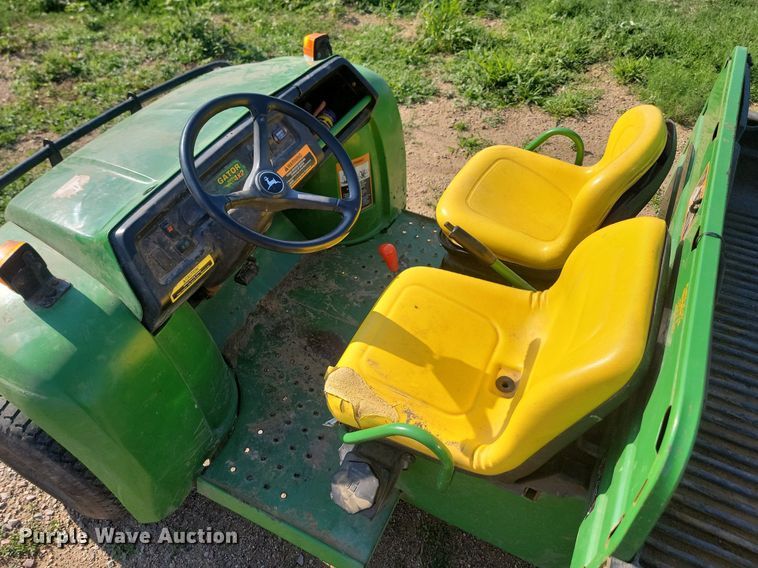 image for item ML9512 1997 John Deere Gator 4x2  utility vehicle
