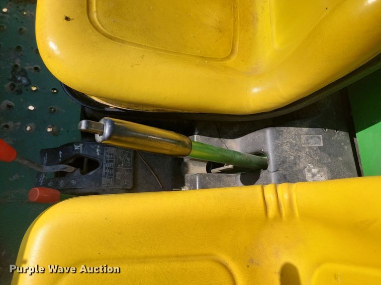 image for item ML9512 1997 John Deere Gator 4x2  utility vehicle