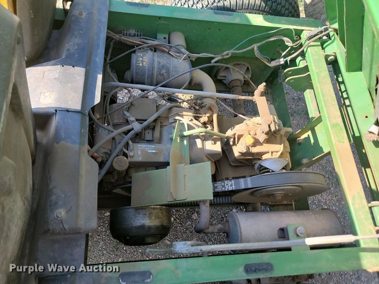 image for item ML9512 1997 John Deere Gator 4x2  utility vehicle