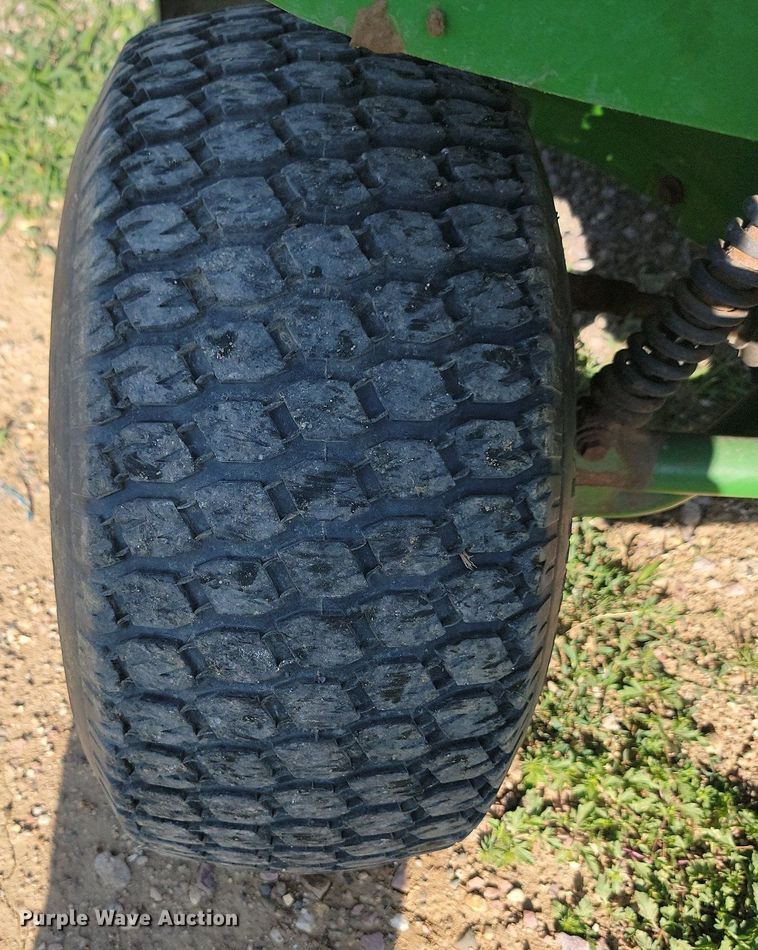 image for item ML9512 1997 John Deere Gator 4x2  utility vehicle