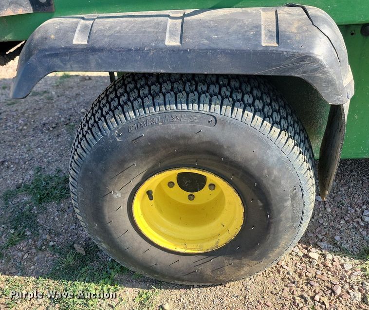 image for item ML9512 1997 John Deere Gator 4x2  utility vehicle