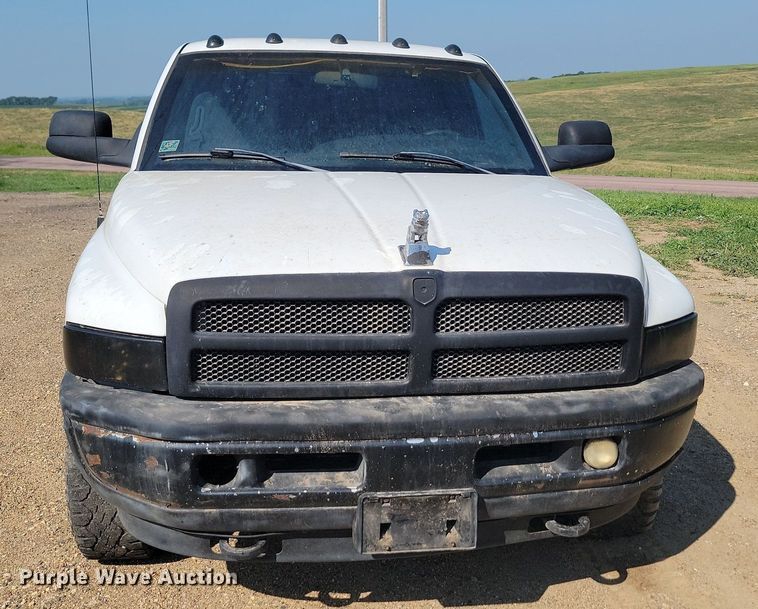 image for item ML9515 2001 Dodge Ram 1500  Quad Cab pickup truck