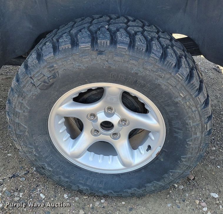 image for item ML9515 2001 Dodge Ram 1500  Quad Cab pickup truck