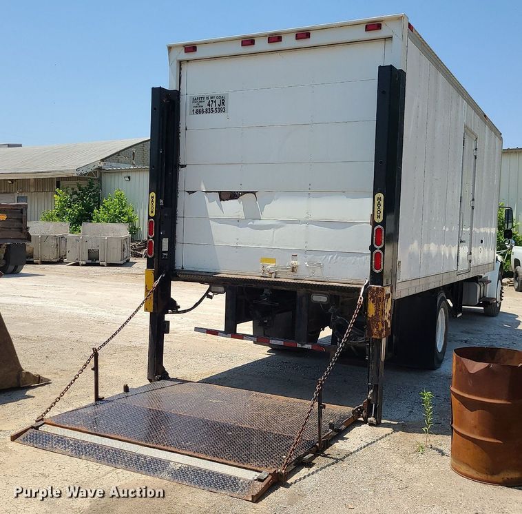 image for item MO9904 2007 Freightliner Business Class M2  box truck