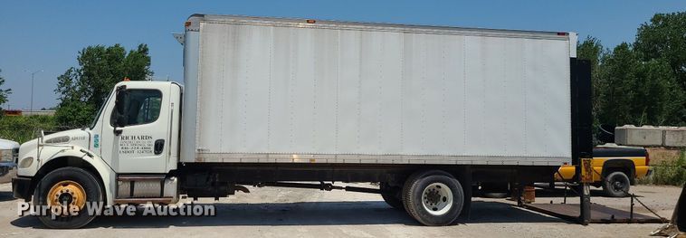 image for item MO9904 2007 Freightliner Business Class M2  box truck